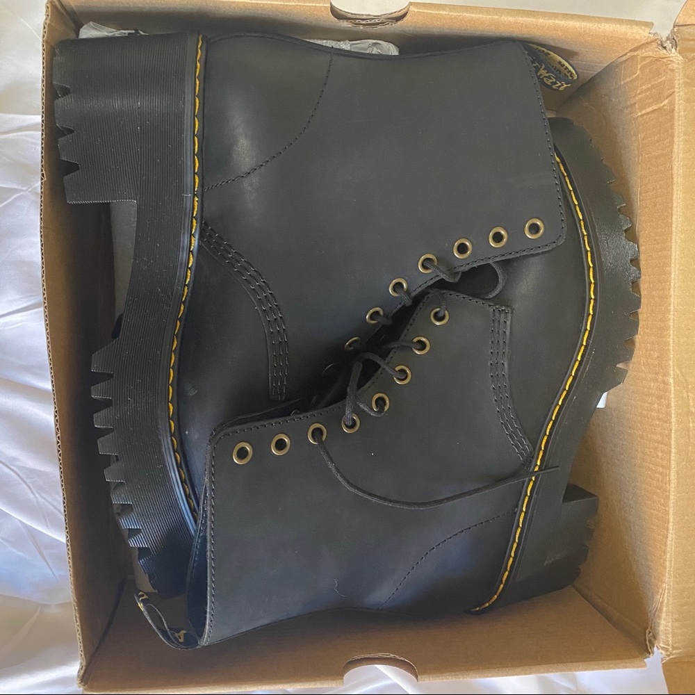 Dr Martens Shriver Hi Wyoming heeled ankle boots